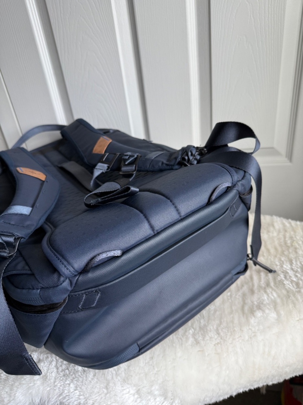 NWOT Peak Design 30L Travel Backpack - Midnight Blue - Picture 9 of 14